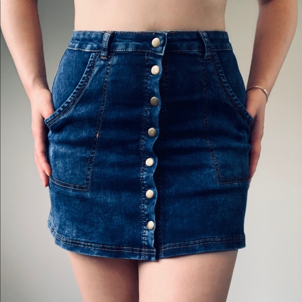 Button up A-line mini skirt with pockets